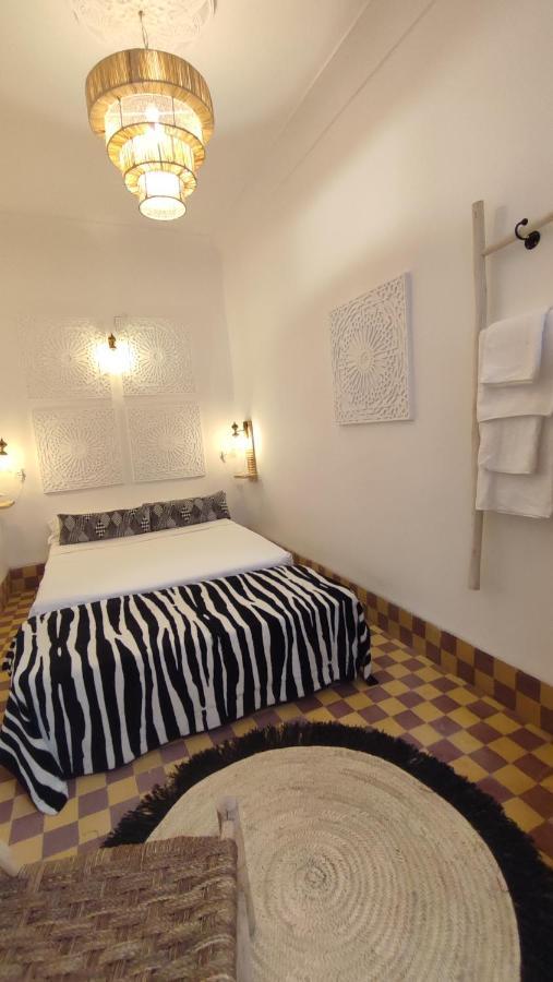 Riad Privatise 4 Personnes 2 Chambres A 2 Minutes Place Jemma El Fna Marrakesh Esterno foto